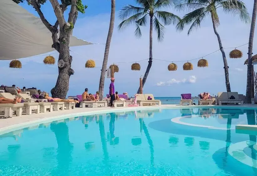 Hotelli Elephant Beach Club & Resort Samui