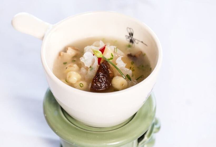 هتل Hera Classic Boutique Cruises