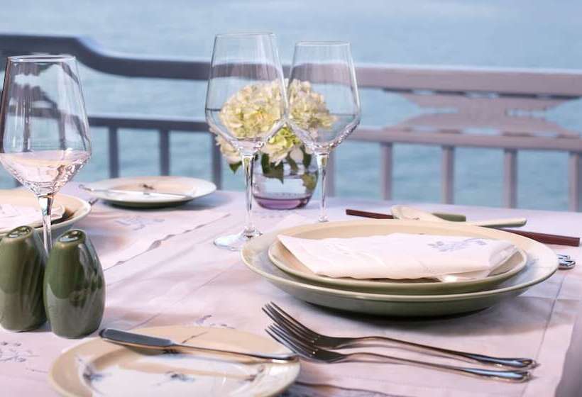 هتل Hera Classic Boutique Cruises