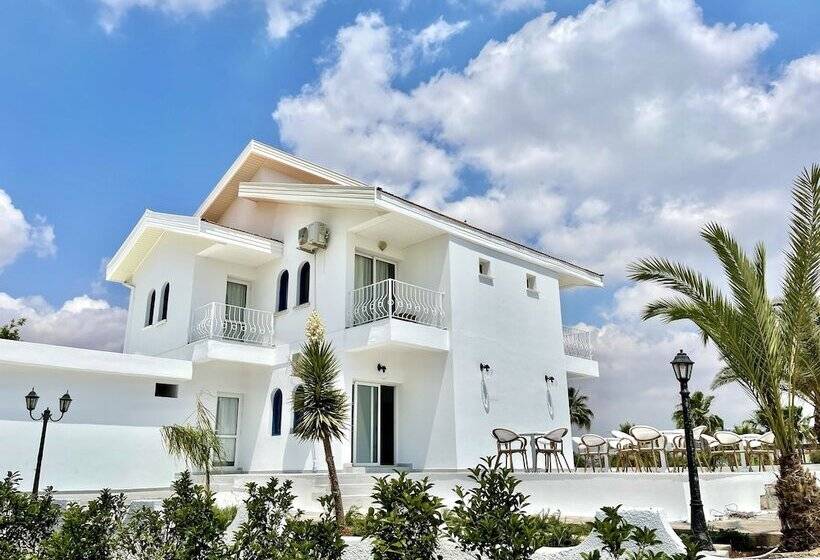 هتل Long Beach Villas