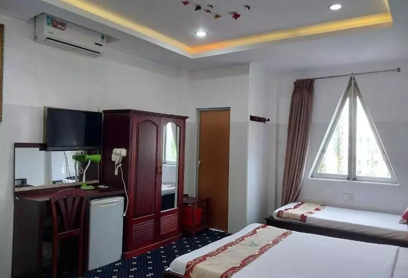 هتل Nhat Quy