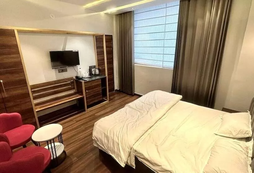 Hotelli Primrose   Patiala