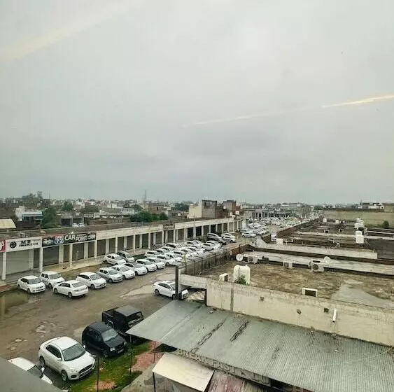 Hotelli Primrose   Patiala