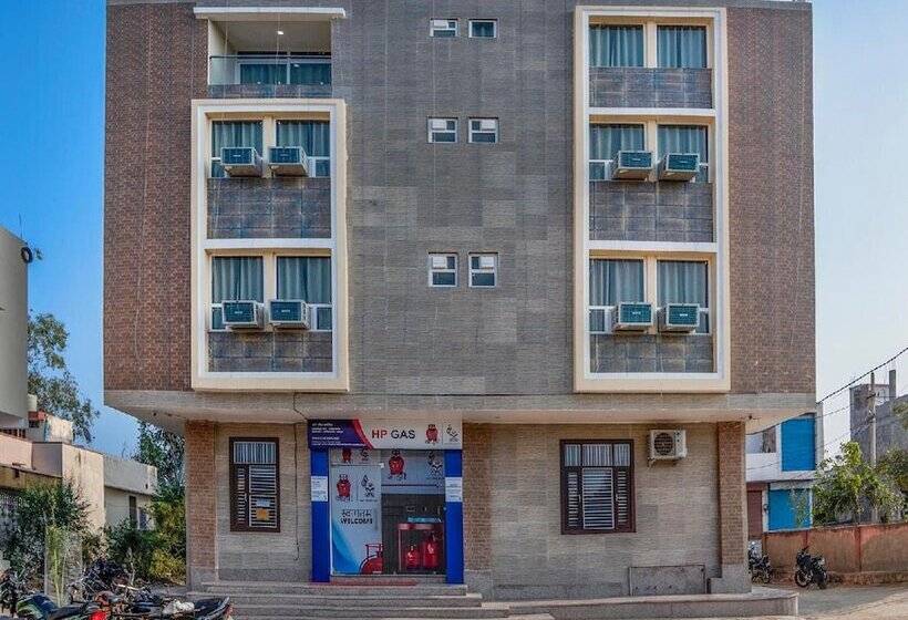 호텔 Ravi Residency