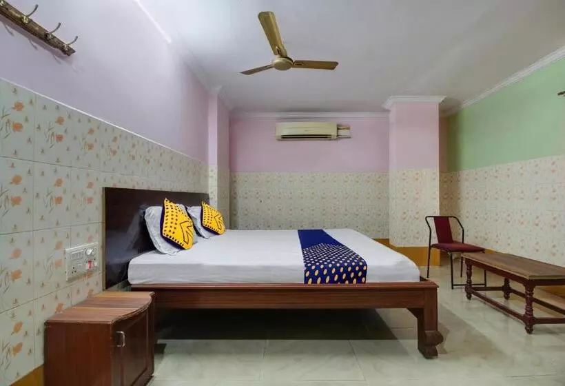 Hotelli O Sir Vr Sairam Lodge
