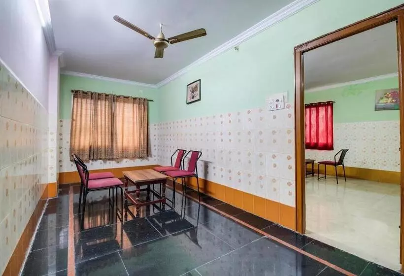 Hotelli O Sir Vr Sairam Lodge
