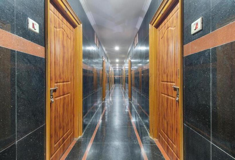 ホテル O Sir Vr Sairam Lodge