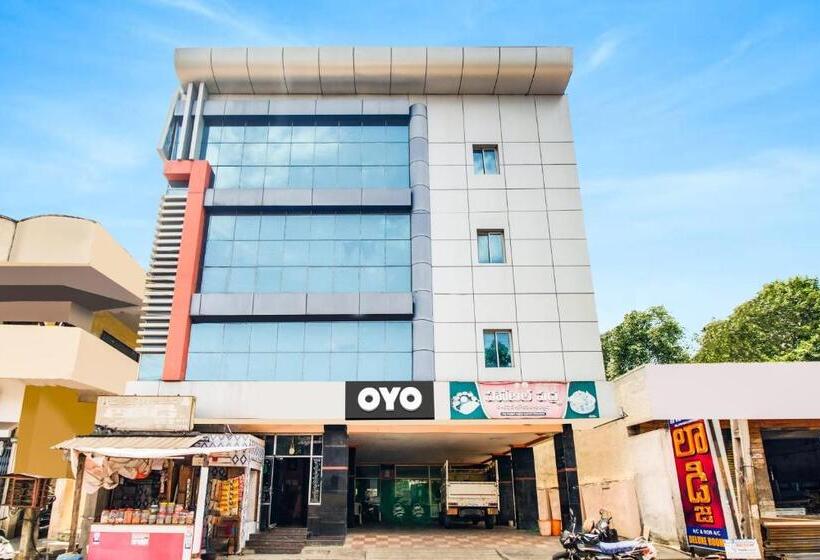 ホテル O Sir Vr Sairam Lodge