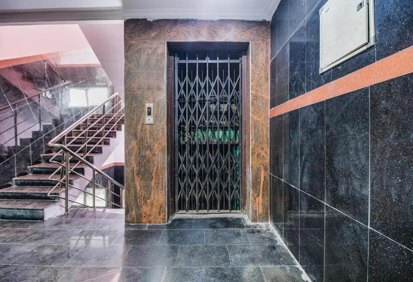 ホテル O Sir Vr Sairam Lodge