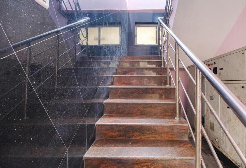 ホテル O Sir Vr Sairam Lodge