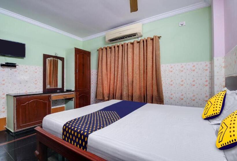 ホテル O Sir Vr Sairam Lodge