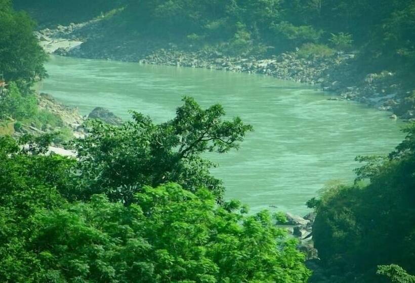 Hotel The Neer Budha