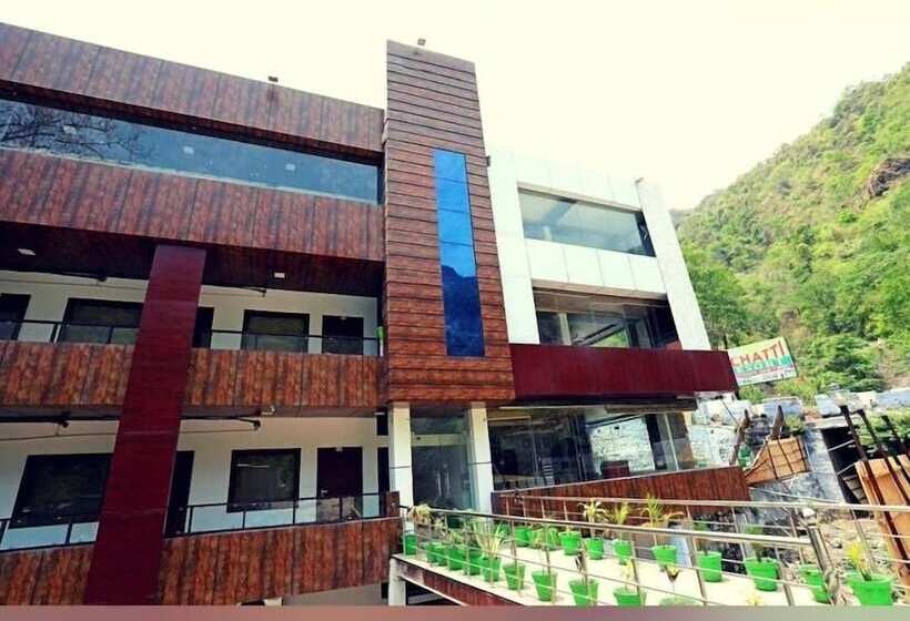 Hotel The Neer Budha