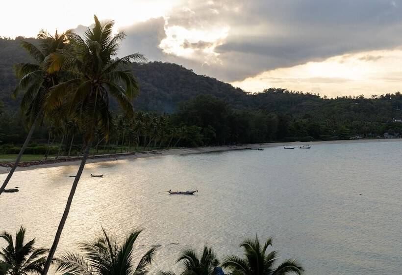 Szálloda X Sea Khanom Harbor Bay Resort