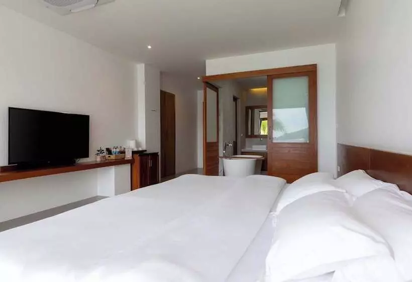 Hotelli X Sea Khanom Harbor Bay Resort