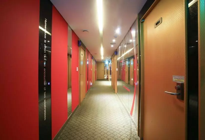 مُتل Anyang Charmant