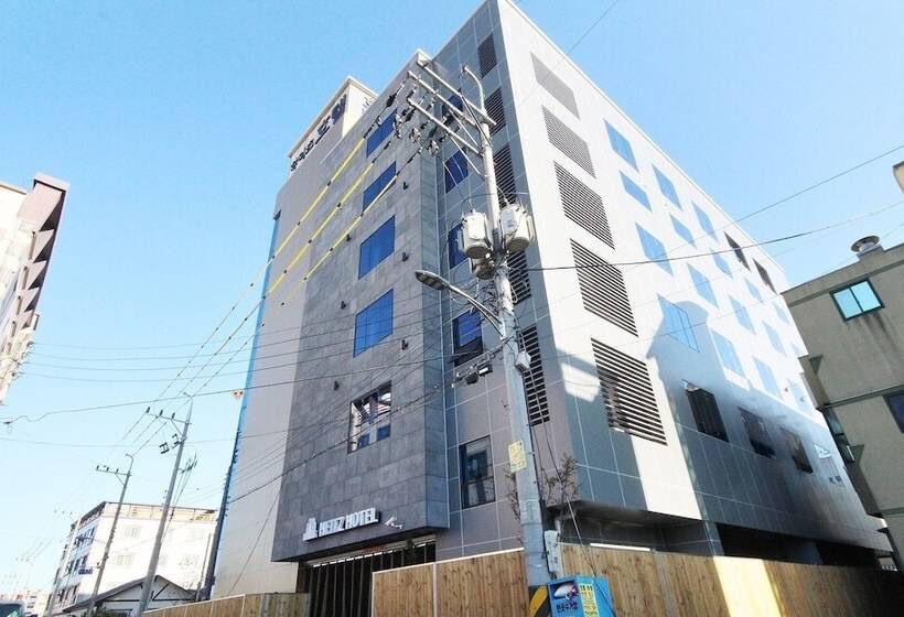 Мотель Changyeong Namji Heitz