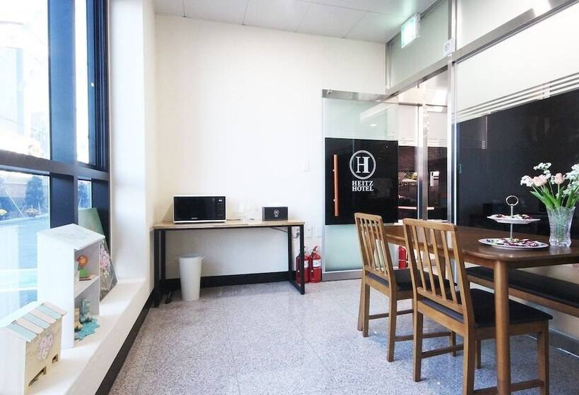 Мотель Changyeong Namji Heitz