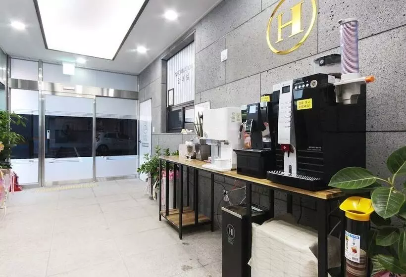 モーテル Changyeong Namji Heitz