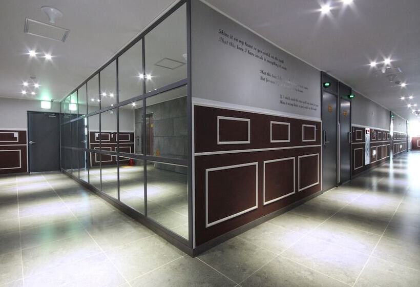 Мотель Changyeong Namji Heitz