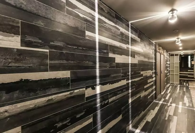 Motelli Daejeon Jungri Hotel Art Bin