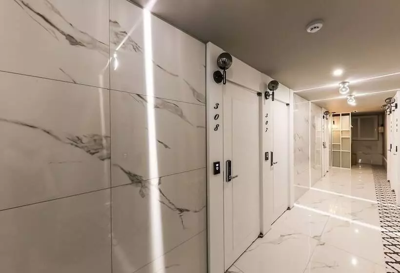 Motelli Daejeon Jungri Hotel Art Bin