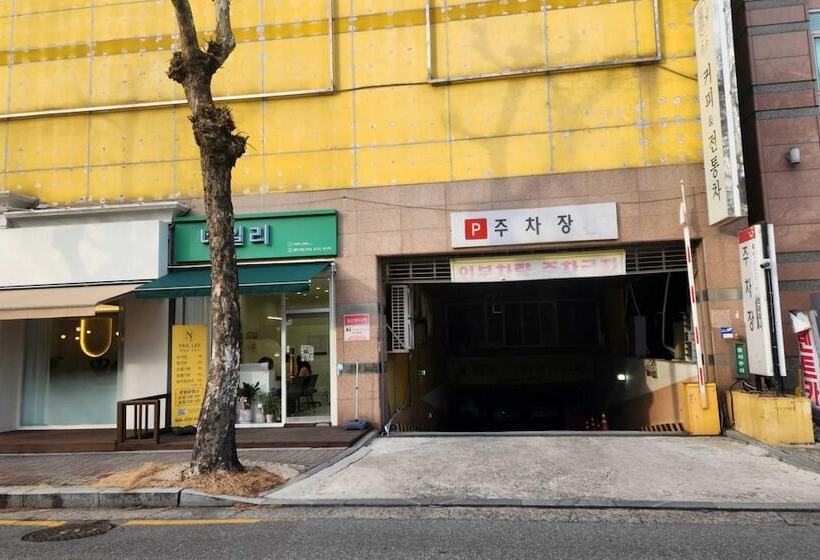 汽车旅馆 Daejeon Wolpyeong W