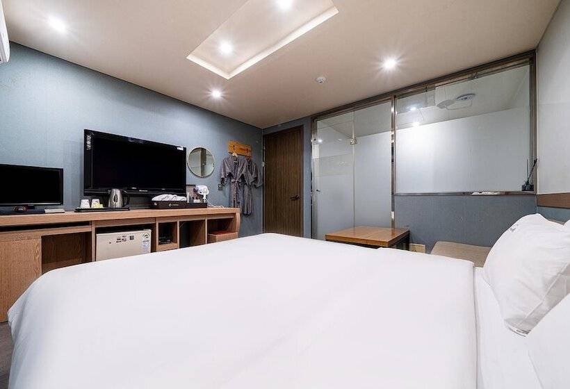 Motel Guri C Boutique