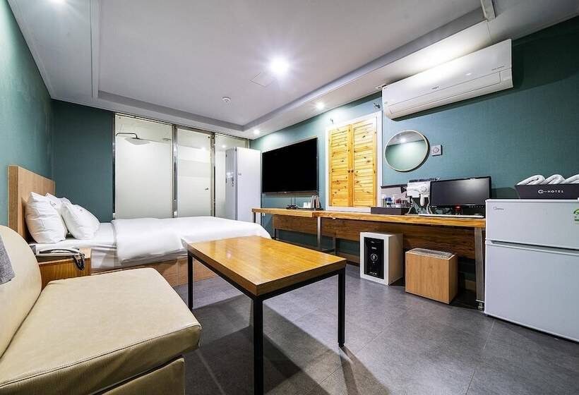 Motel Guri C Boutique