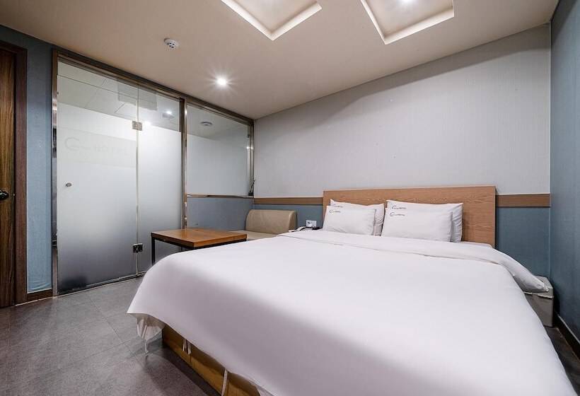 Motel Guri C Boutique