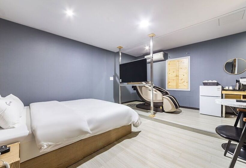 Motel Guri C Boutique