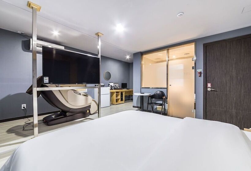 Motel Guri C Boutique