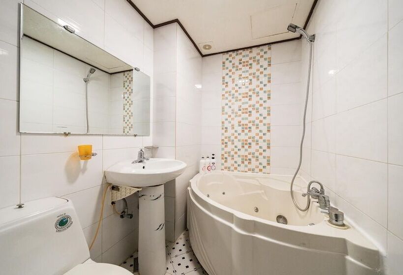 汽车旅馆  Incheon Renaissance