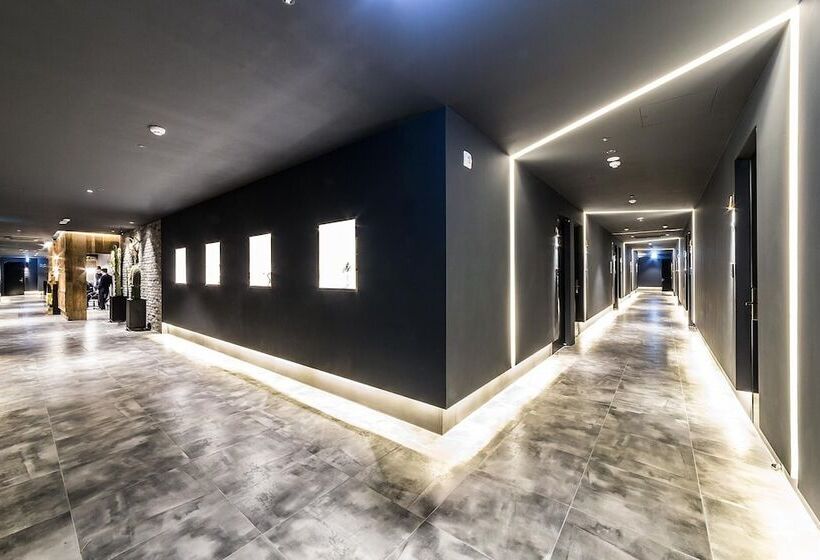 汽车旅馆  Gimpo Marie