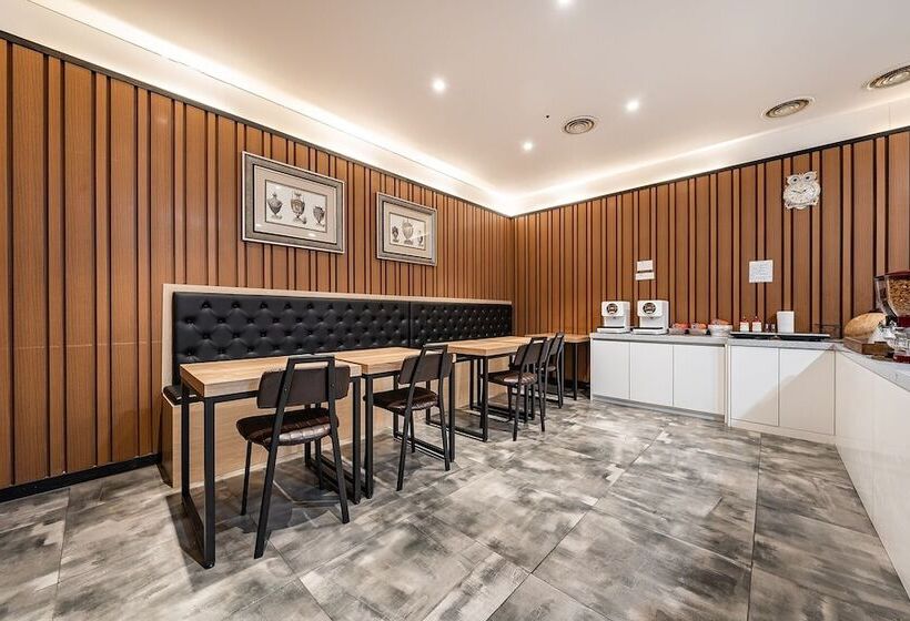 汽车旅馆  Gimpo Marie