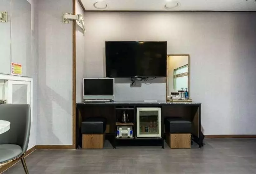 モーテル Namyangju Praha