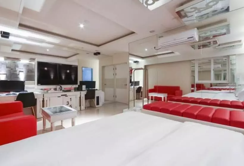 モーテル Ulsan Seongnamdong Saetbyeol