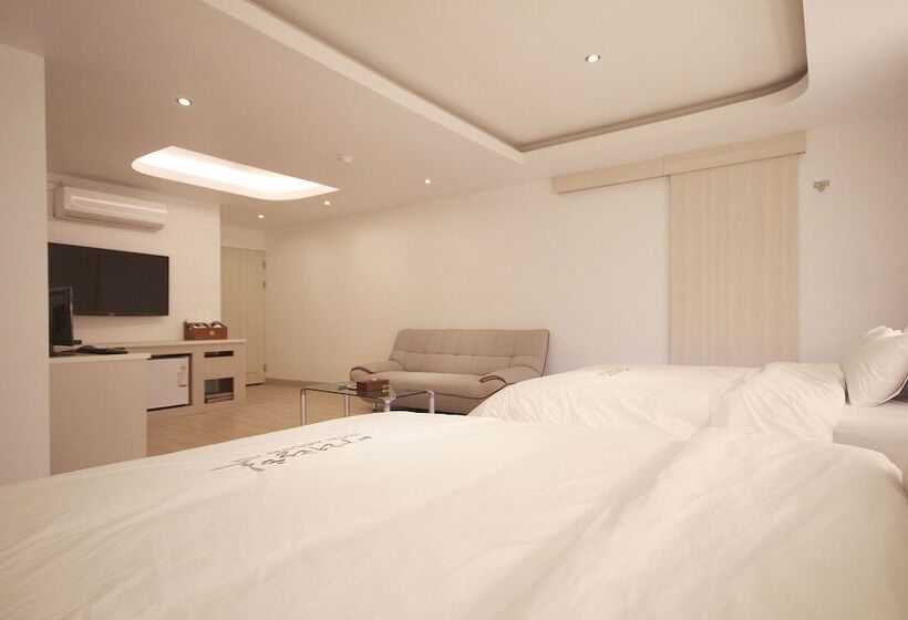 汽车旅馆  Yeosu Arirang Hill