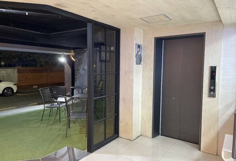 汽车旅馆  Yestay