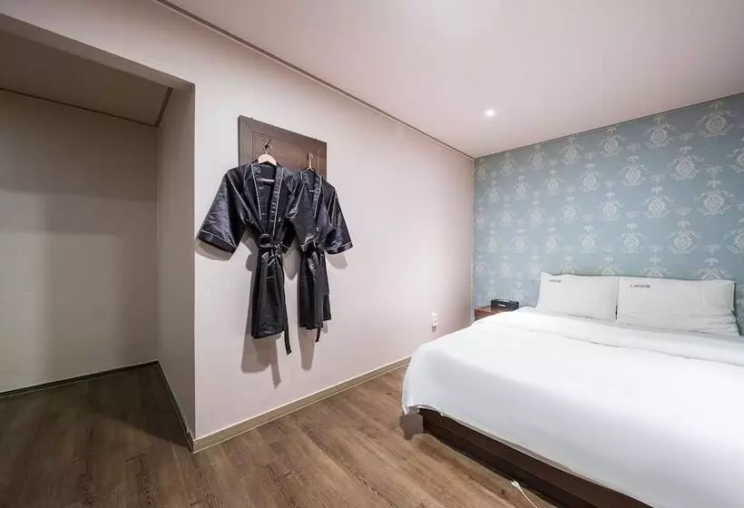 Seongnam Je Motel