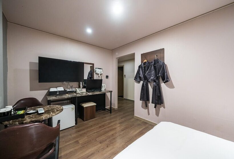 Seongnam Je Motel