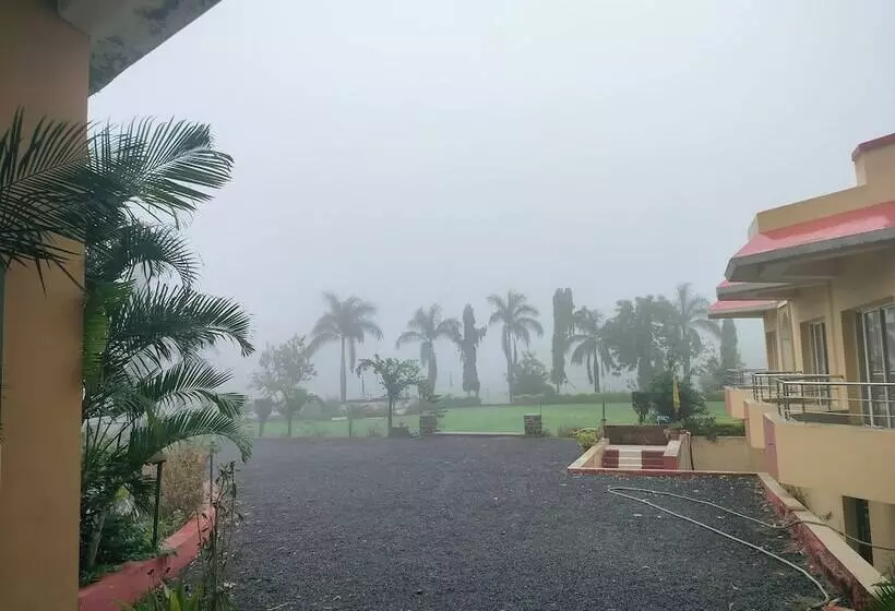 Tgi Jahaj Mahal Resort
