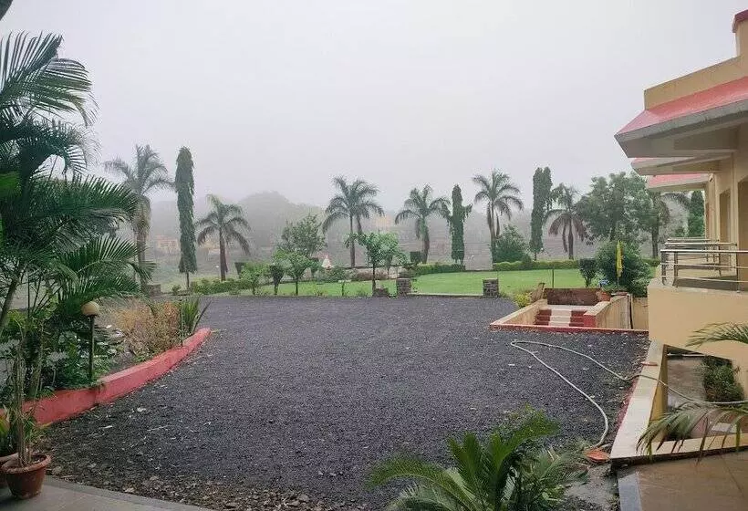 Tgi Jahaj Mahal Resort