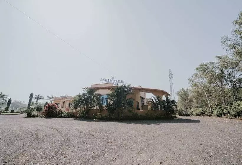 Tgi Jahaj Mahal Resort