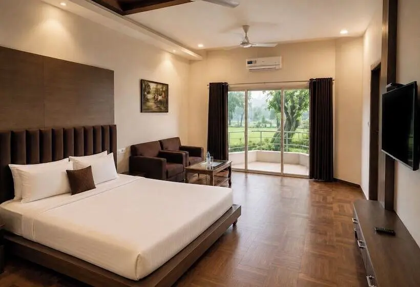 Tgi Jahaj Mahal Resort