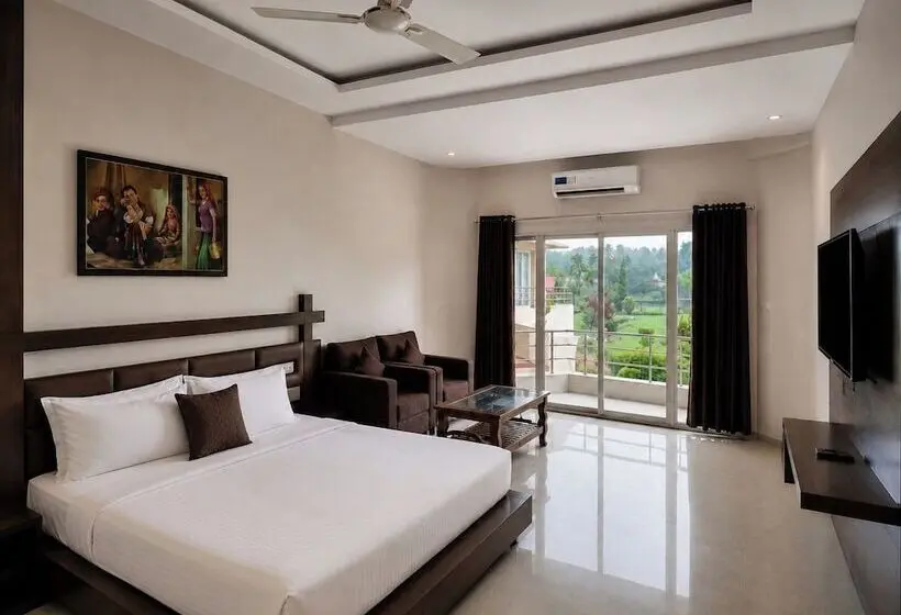 Tgi Jahaj Mahal Resort