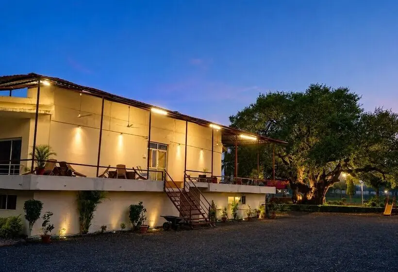 Tgi Jahaj Mahal Resort