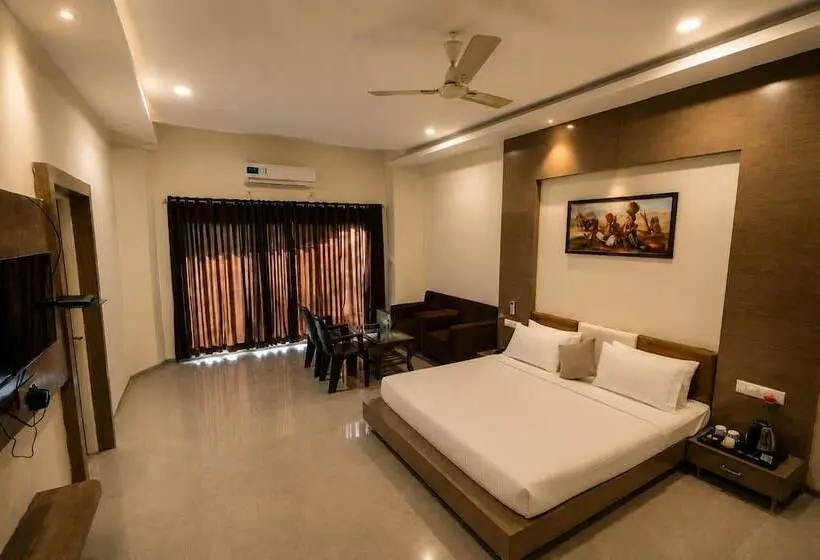 Tgi Jahaj Mahal Resort