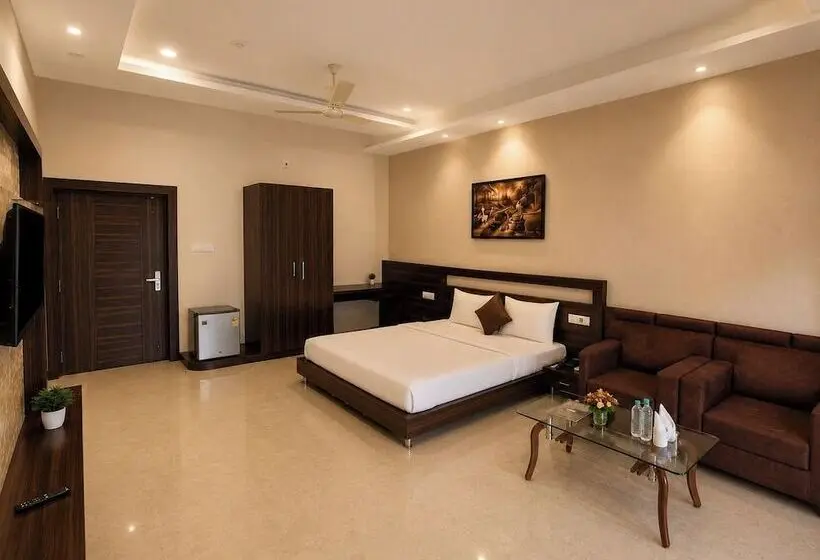 Tgi Jahaj Mahal Resort
