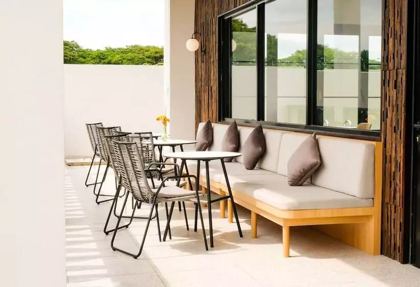 Artotel Casa Cikarang